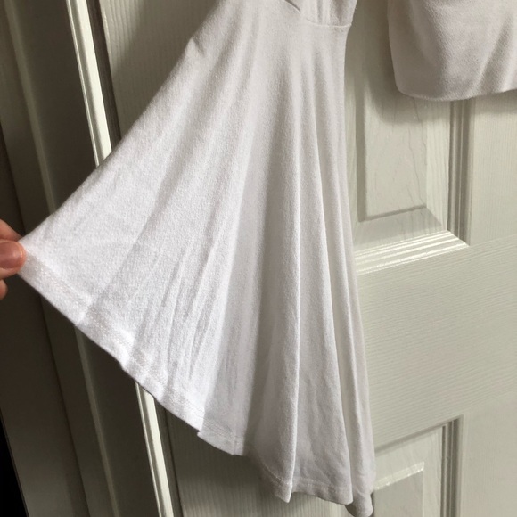 White Deep V Neck Crop Top - Picture 4 of 5